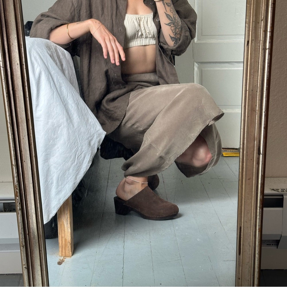 Doen clogs in brown suede
